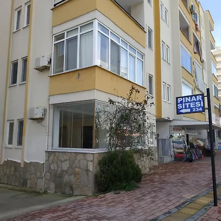 Квартира Трёхкомнатная У Моря
